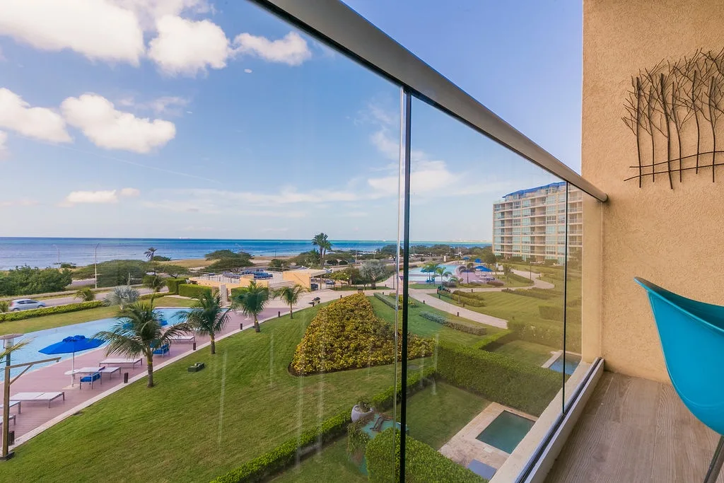 2BSD-Blue334 - Stylish & Bright | Your Retreat | Ocean View | Pool