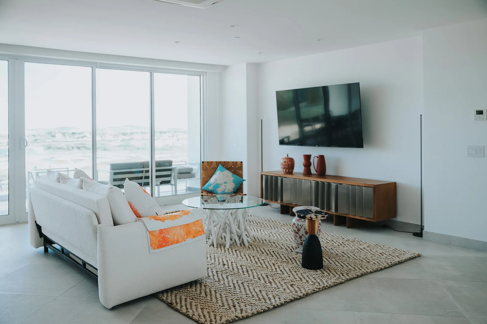 A360.E42 - Chic 3BR Escape Near the Sand, Best Location
