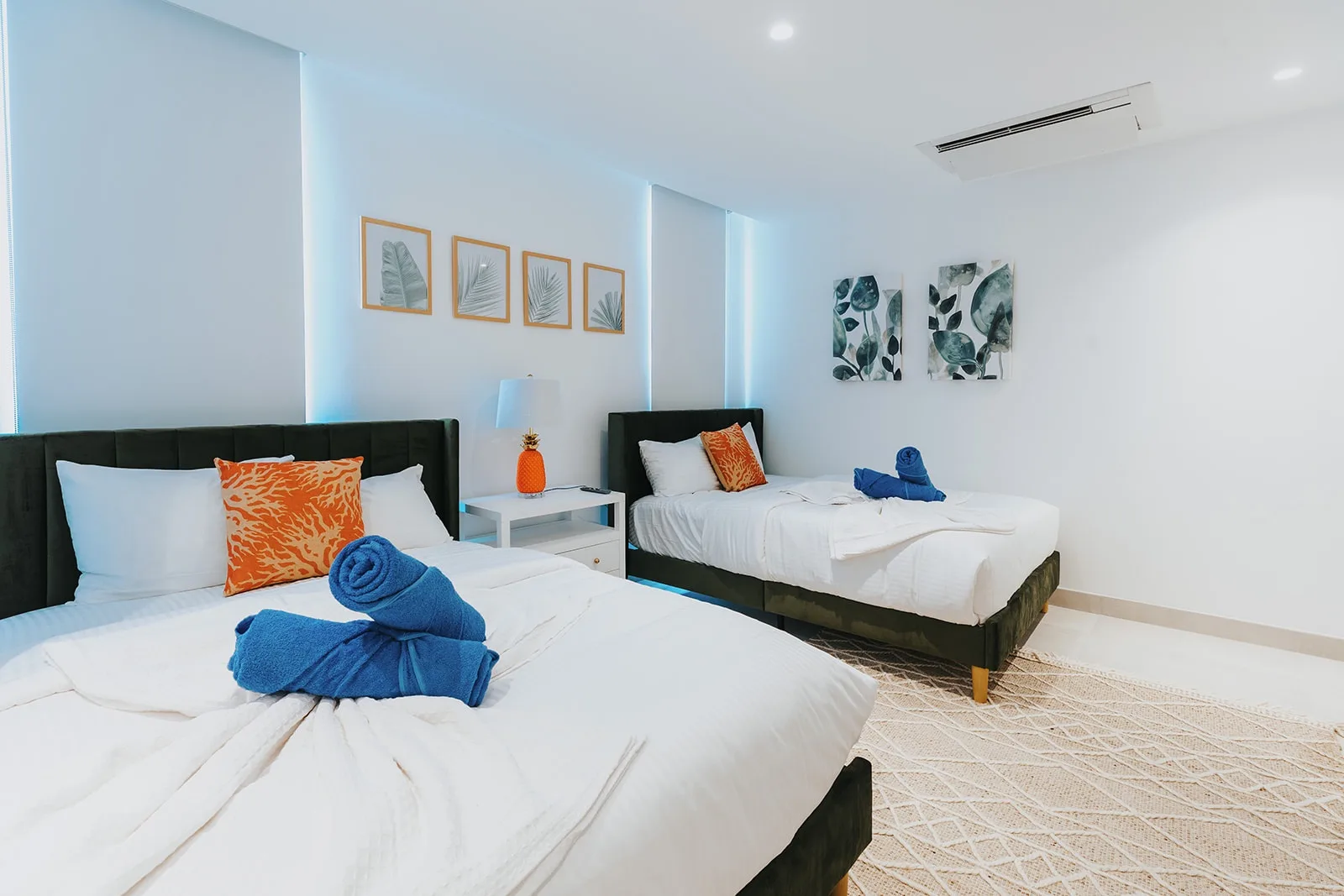 A360.E42 - Chic 3BR Escape Near the Sand, Best Location