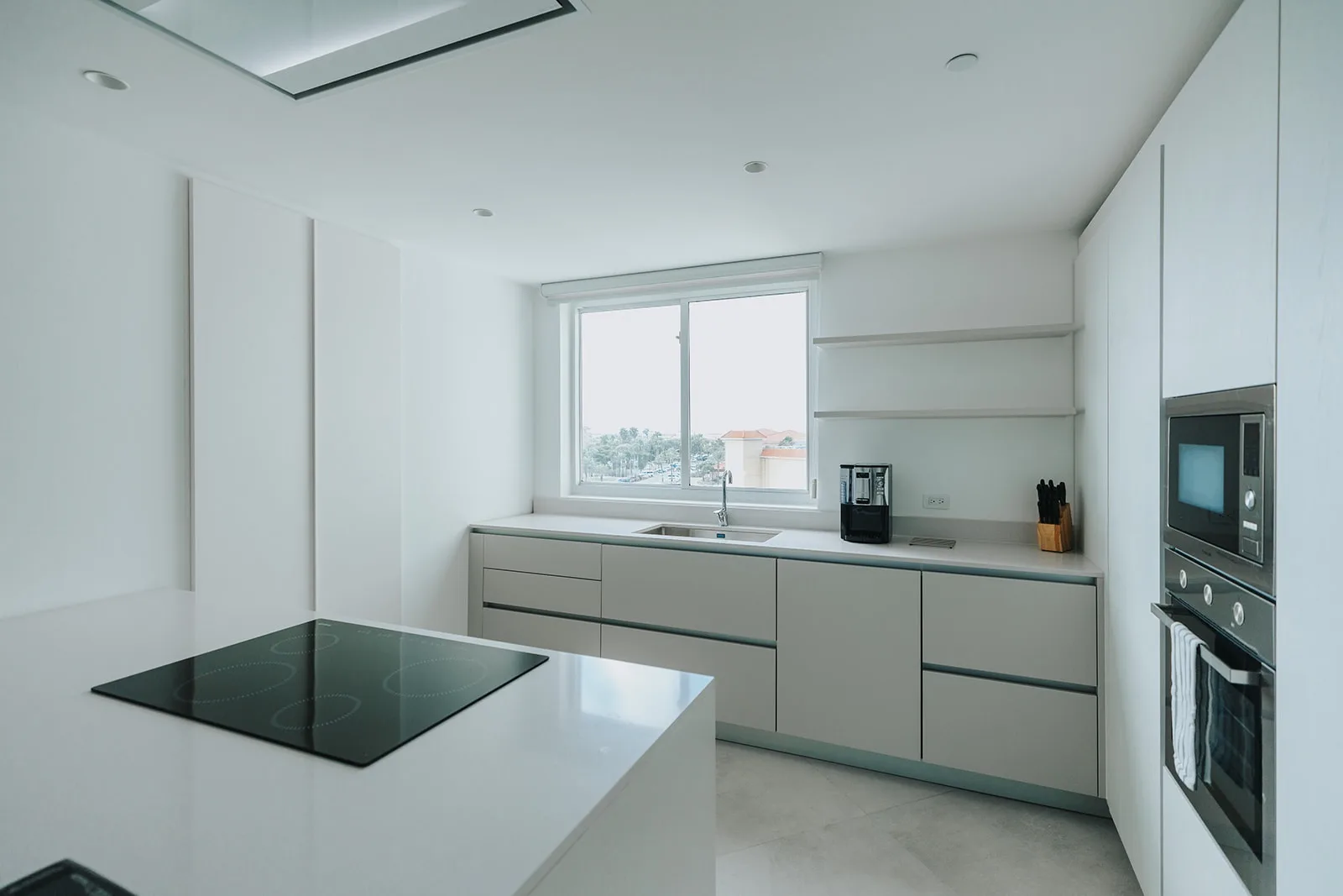 A360.E42 - Chic 3BR Escape Near the Sand, Best Location