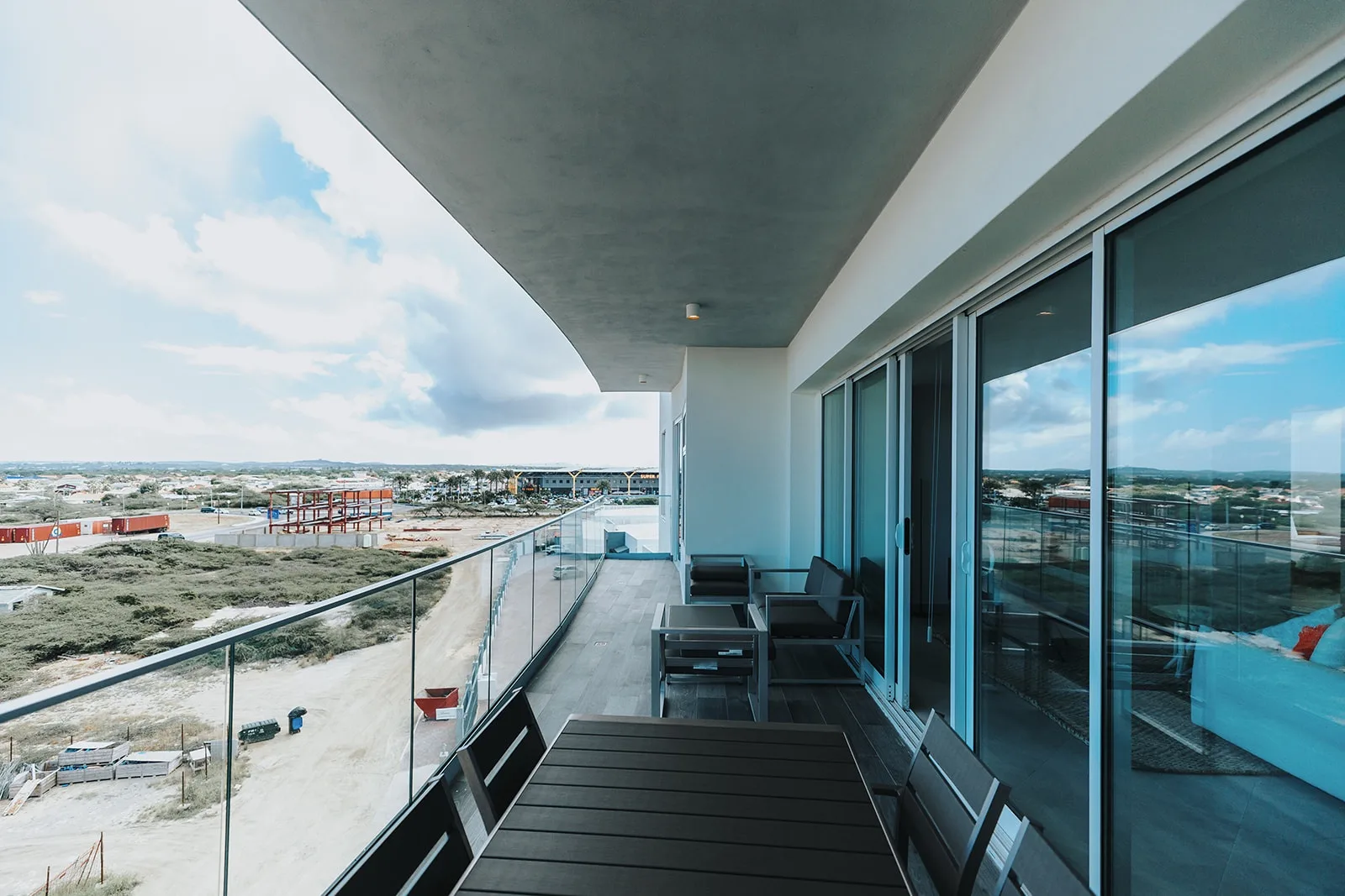 A360.E42 - Chic 3BR Escape Near the Sand, Best Location