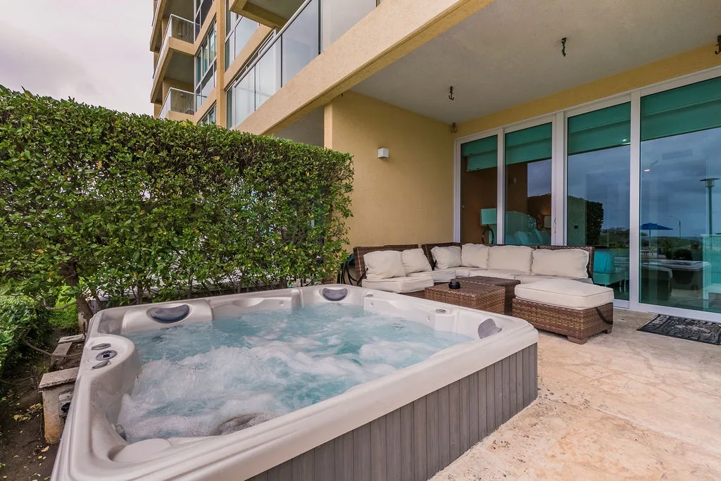2BSGF-Blue114 - Relax and enjoy the Ocean view in this condo!