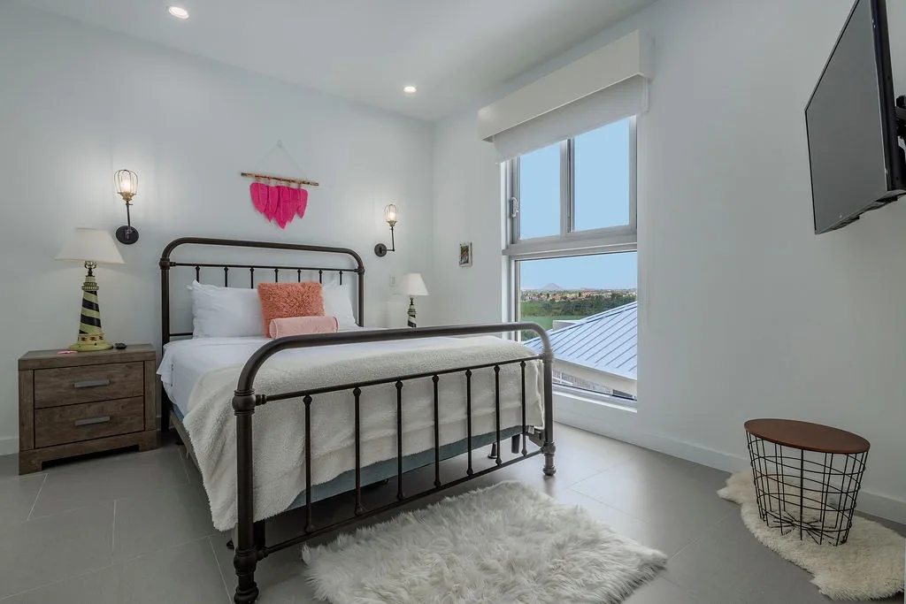 3BS-Azure516 - Modern 3BR Corner Condo | Ocean Views