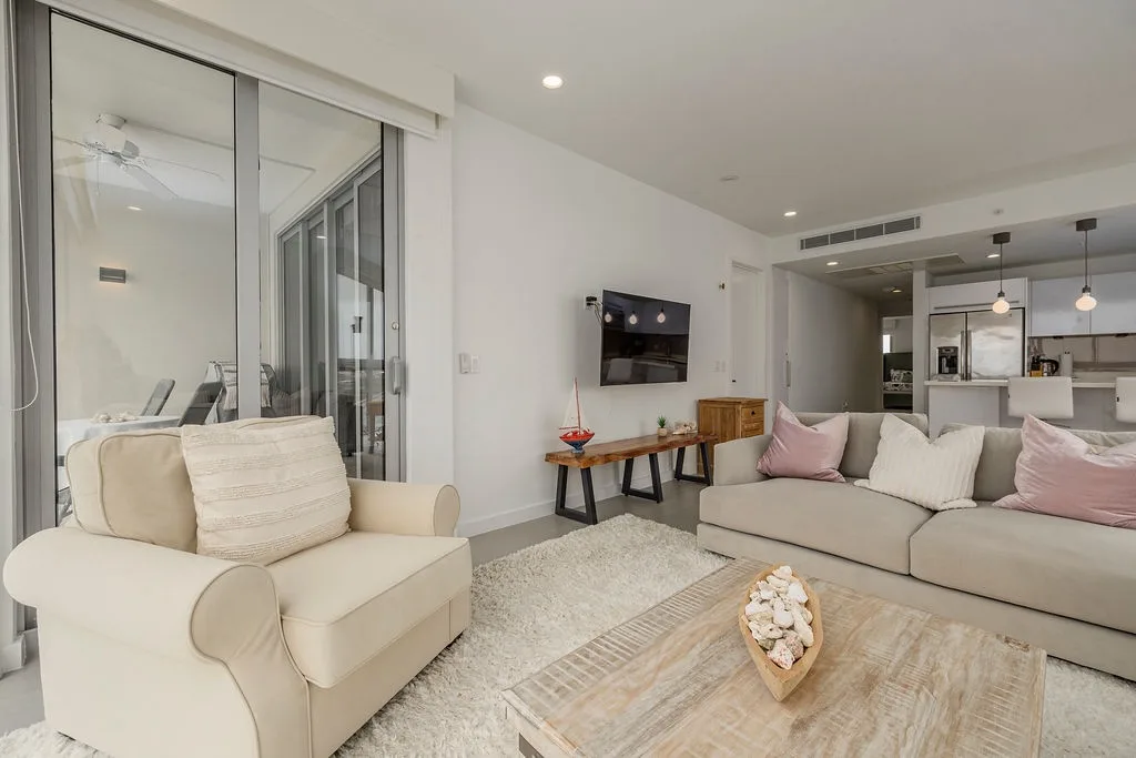 3BS-Azure516 - Modern 3BR Corner Condo | Ocean Views