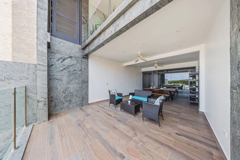 1BS-Coral1G - Modern 1BR Oceanfront Condo in Aruba