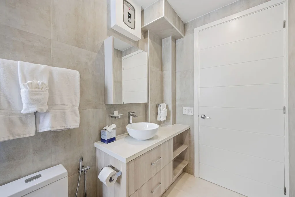1BS-Coral1G - Modern 1BR Oceanfront Condo in Aruba