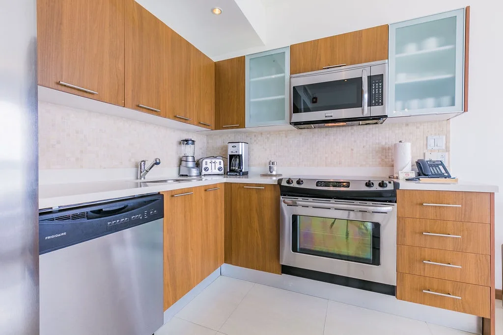 1BS-Blue514 - All you need is the beach and an Ocean View!