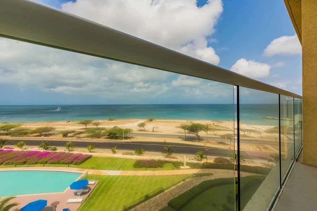 1BS-Blue514 - All you need is the beach and an Ocean View!