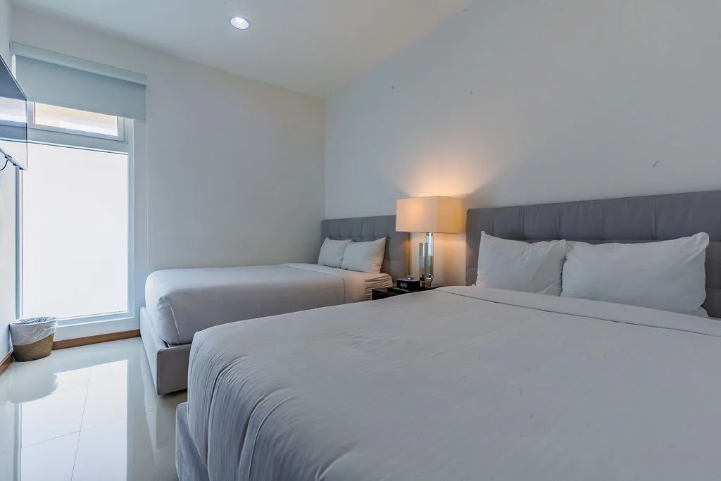 1BS-Blue514 - All you need is the beach and an Ocean View!