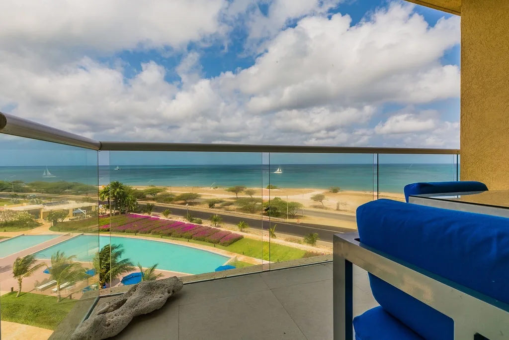 1BS-Blue514 - All you need is the beach and an Ocean View!
