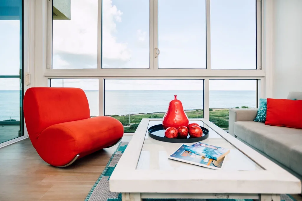 2BS-Blue636 - Ultramodern Beach condo with an accent red energy