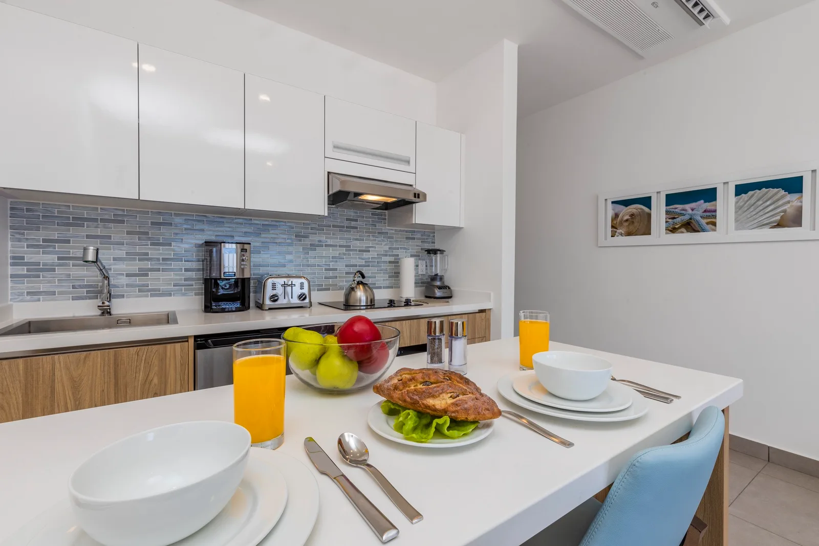 HH-Studio503S - Love Where U Live and Stay, Turquoise view Studio