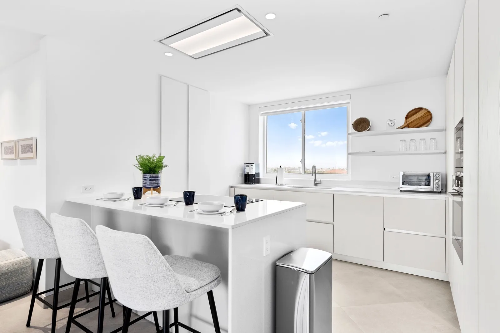 A360.E52 - Luxury Coastal Condo with Panoramic Views of Aruba