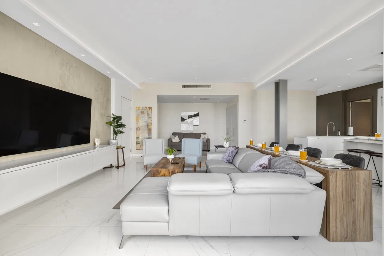 2BS-Azure232 - Luxury Oceanfront Condo at Azure | Eagle Beach