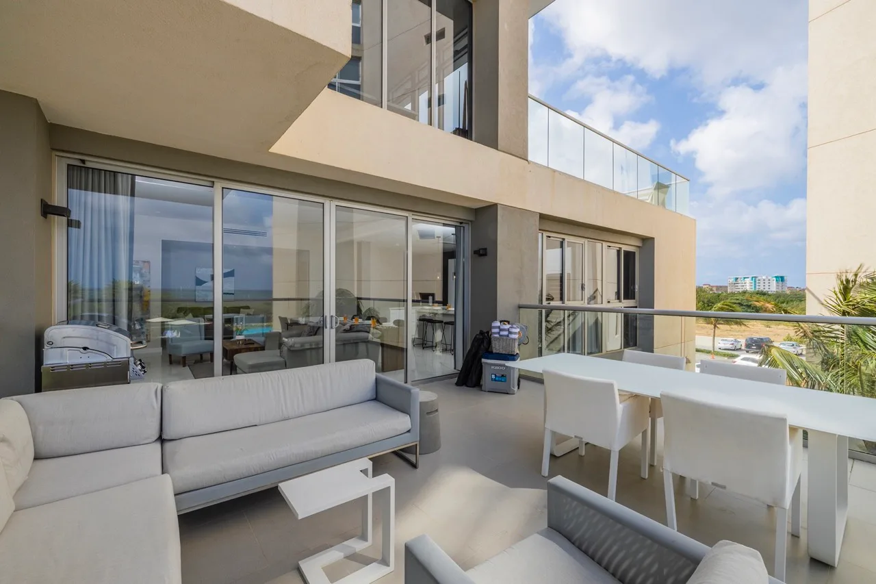 2BS-Azure232 - Luxury Oceanfront Condo at Azure | Eagle Beach