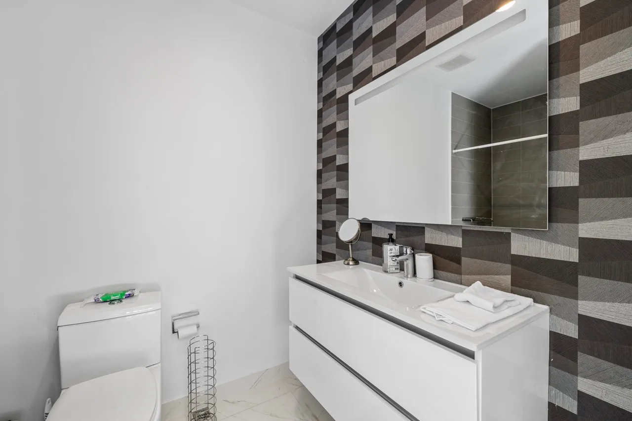 2BS-Azure232 - Luxury Oceanfront Condo at Azure | Eagle Beach