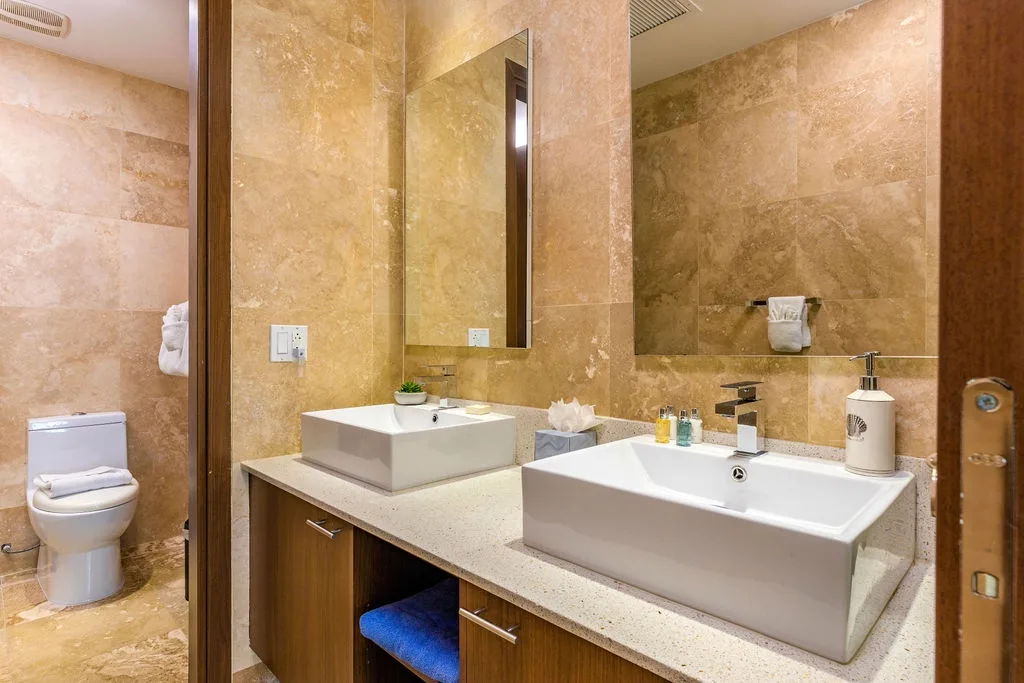 2BS-Blue522 - Bright and Modern Oceanview Getaway 2BDR unit.