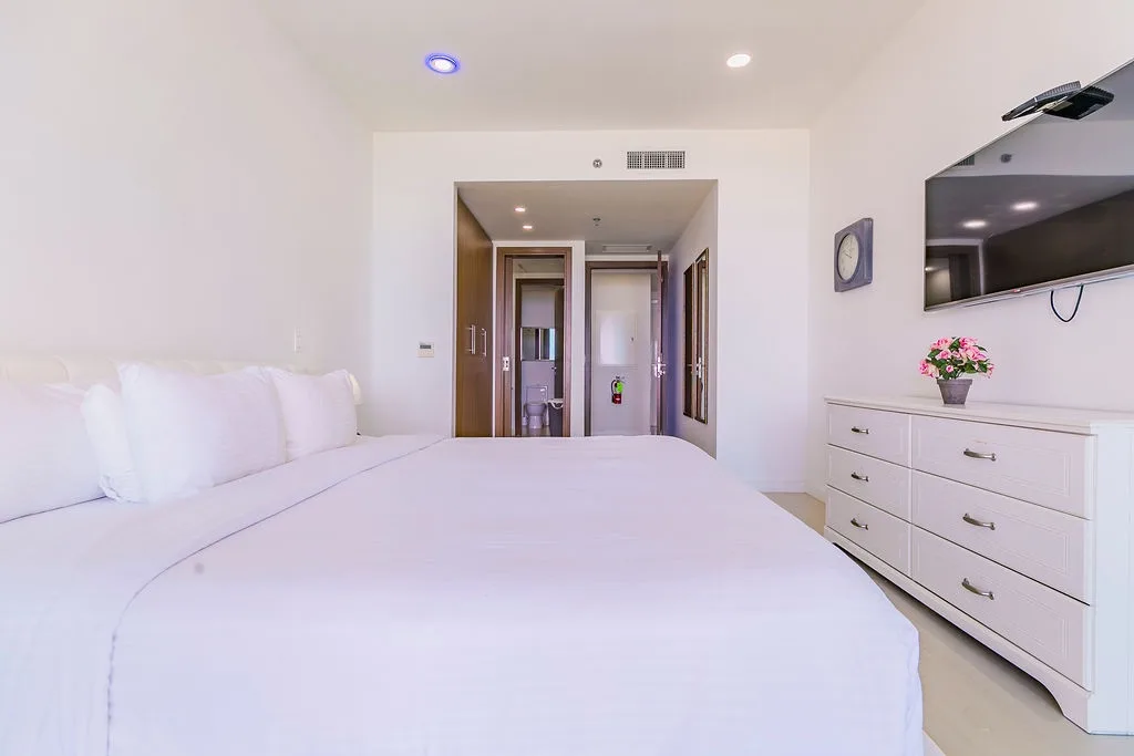 2BS-Blue522 - Bright and Modern Oceanview Getaway 2BDR unit.
