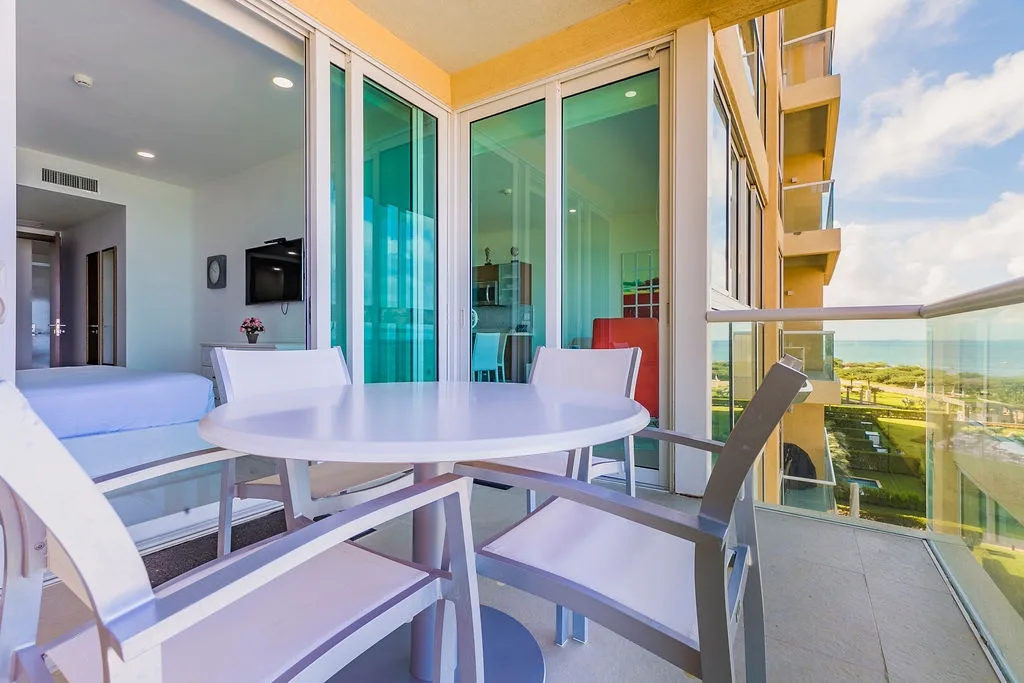2BS-Blue522 - Bright and Modern Oceanview Getaway 2BDR unit.