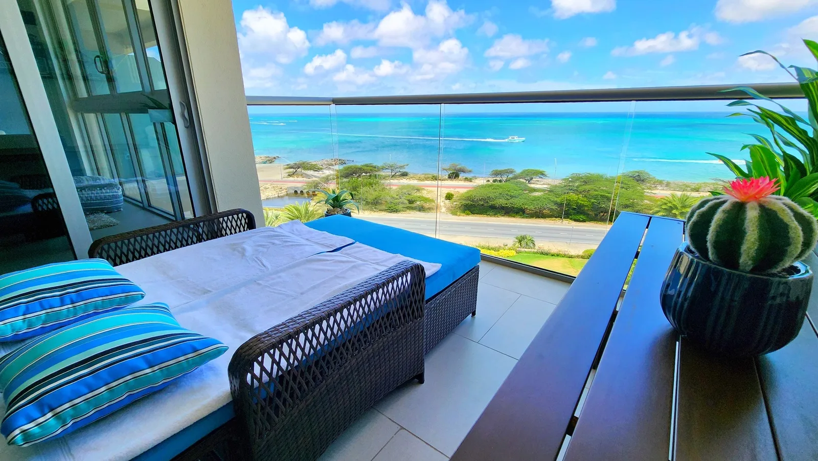2BS-Azure623 - Author’s Beach Chic Ocean View Condo