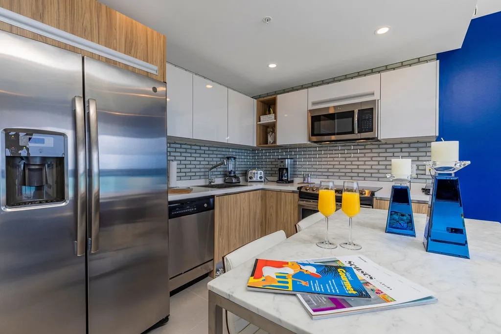 2BS-Azure623 - Author’s Beach Chic Ocean View Condo
