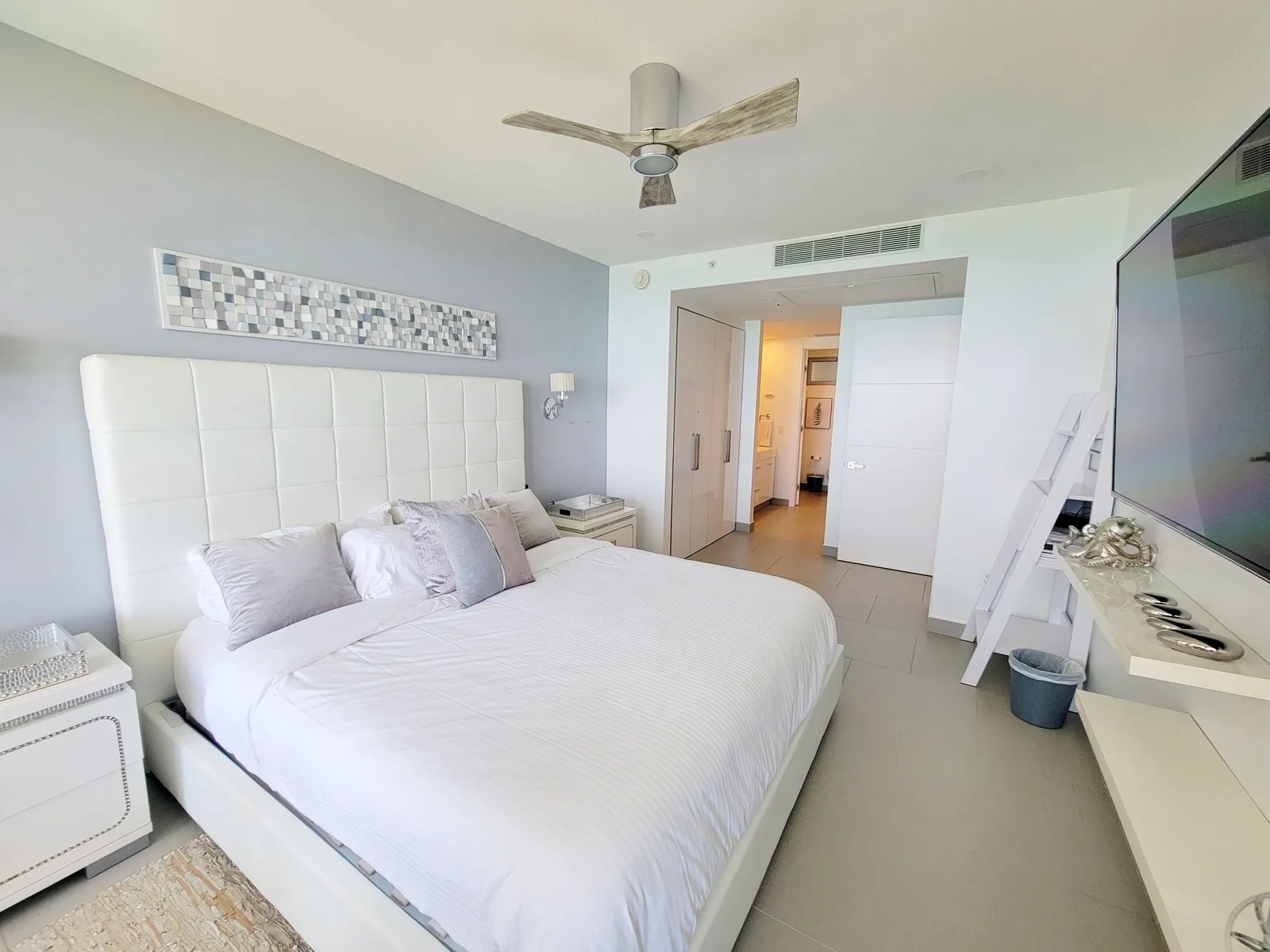 2BS-Azure623 - Author’s Beach Chic Ocean View Condo