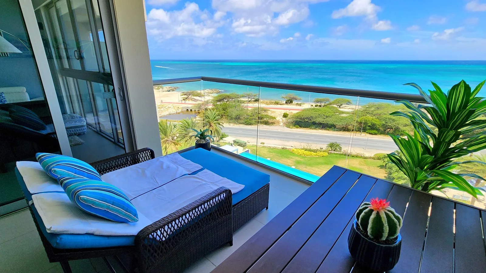 2BS-Azure623 - Author’s Beach Chic Ocean View Condo