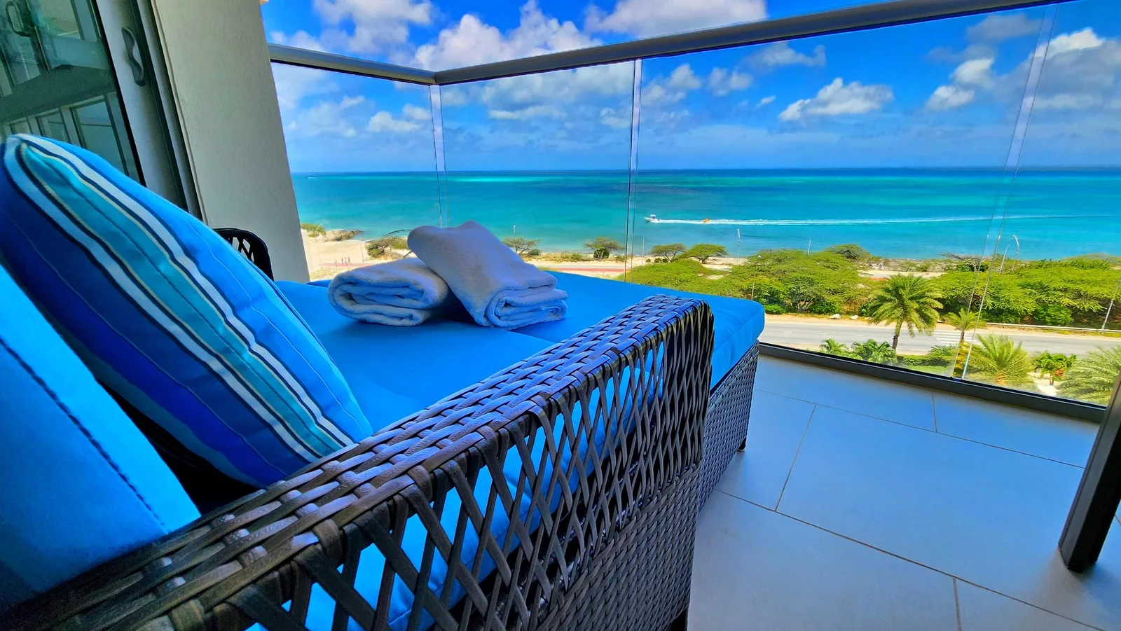2BS-Azure623 - Author’s Beach Chic Ocean View Condo
