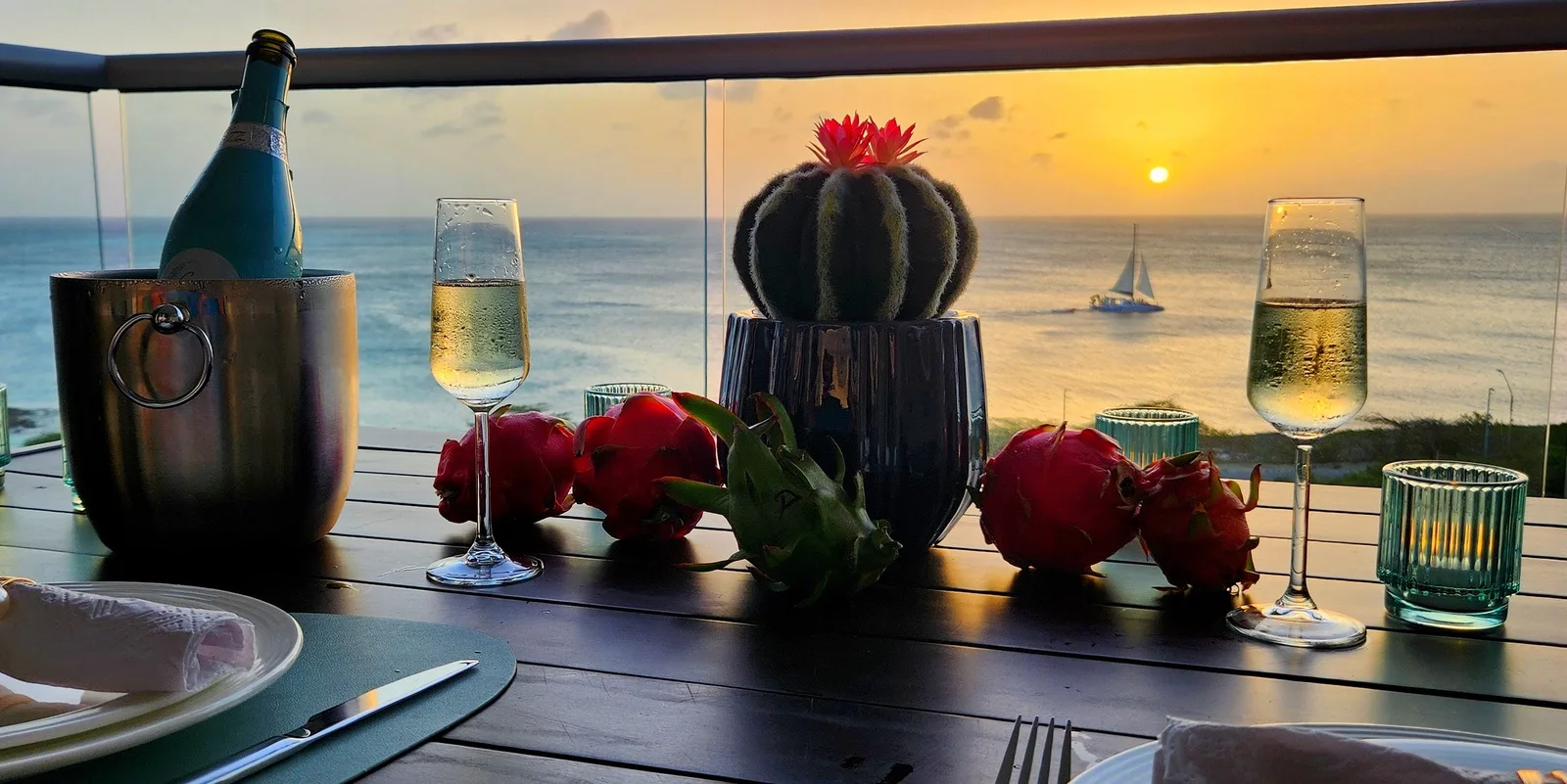 2BS-Azure623 - Author’s Beach Chic Ocean View Condo