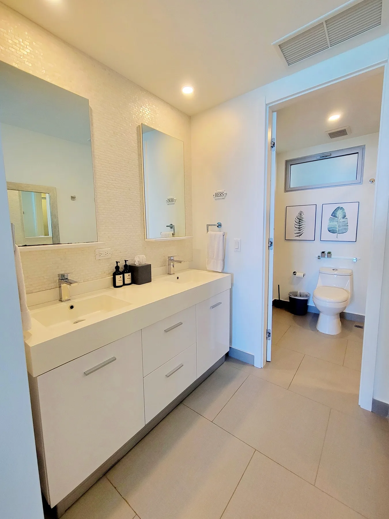 2BS-Azure623 - Author’s Beach Chic Ocean View Condo