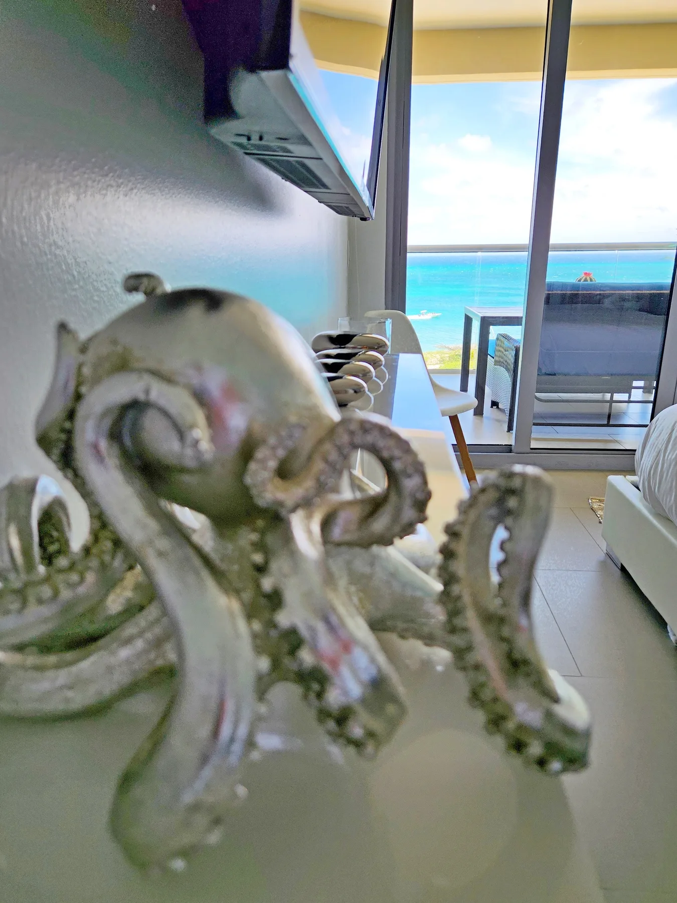 2BS-Azure623 - Author’s Beach Chic Ocean View Condo