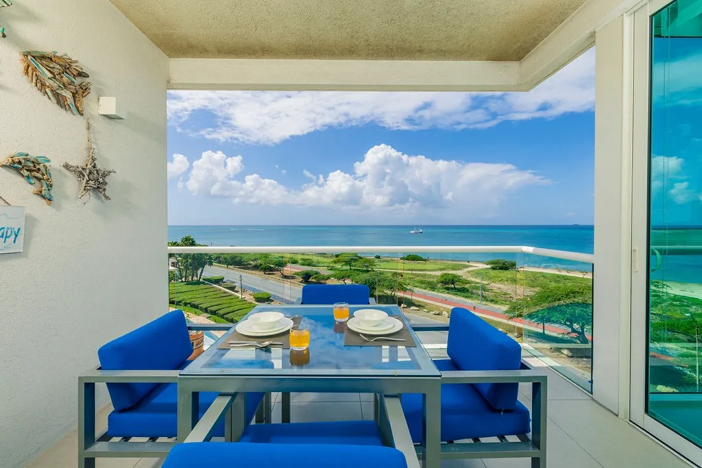 3BS-Blue511 - The Heart of Aruba Condo
