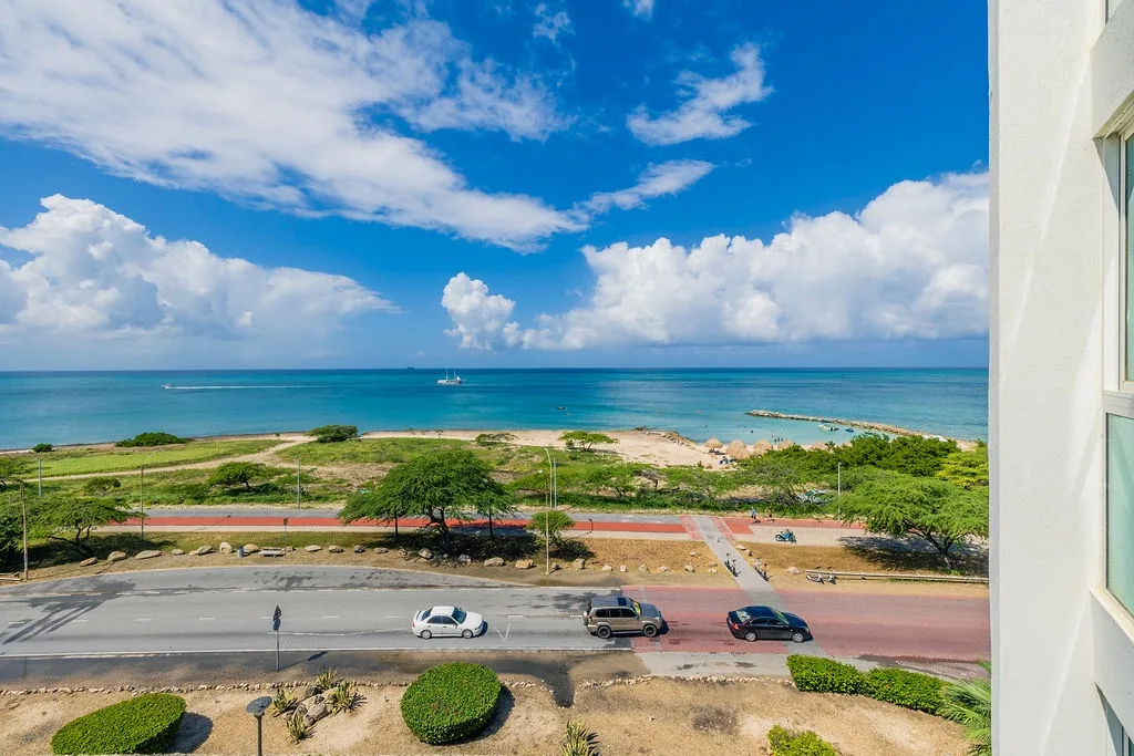 3BS-Blue511 - The Heart of Aruba Condo