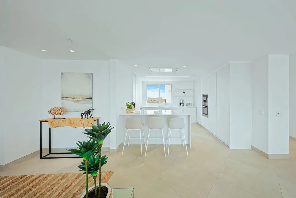 A360.E62- Luxury 3BR Suite with Terrace Near Eagle Beach
