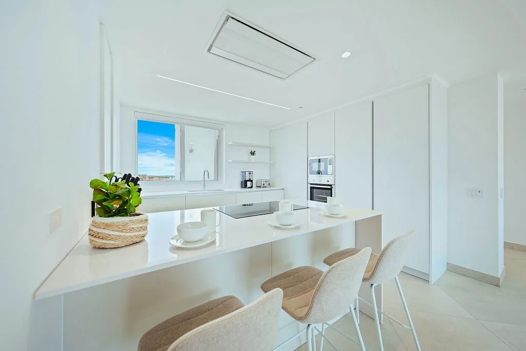 A360.E62- Luxury 3BR Suite with Terrace Near Eagle Beach