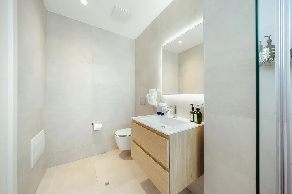A360.E62- Luxury 3BR Suite with Terrace Near Eagle Beach