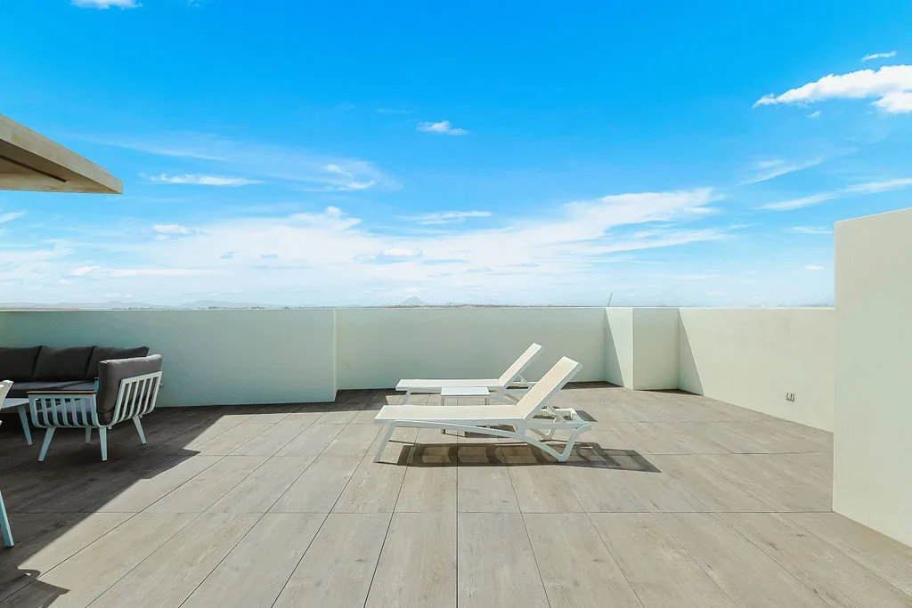 A360.E62- Luxury 3BR Suite with Terrace Near Eagle Beach