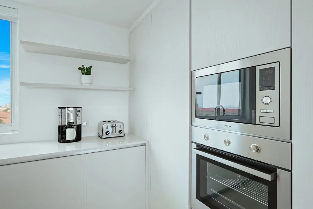 A360.E62- Luxury 3BR Suite with Terrace Near Eagle Beach