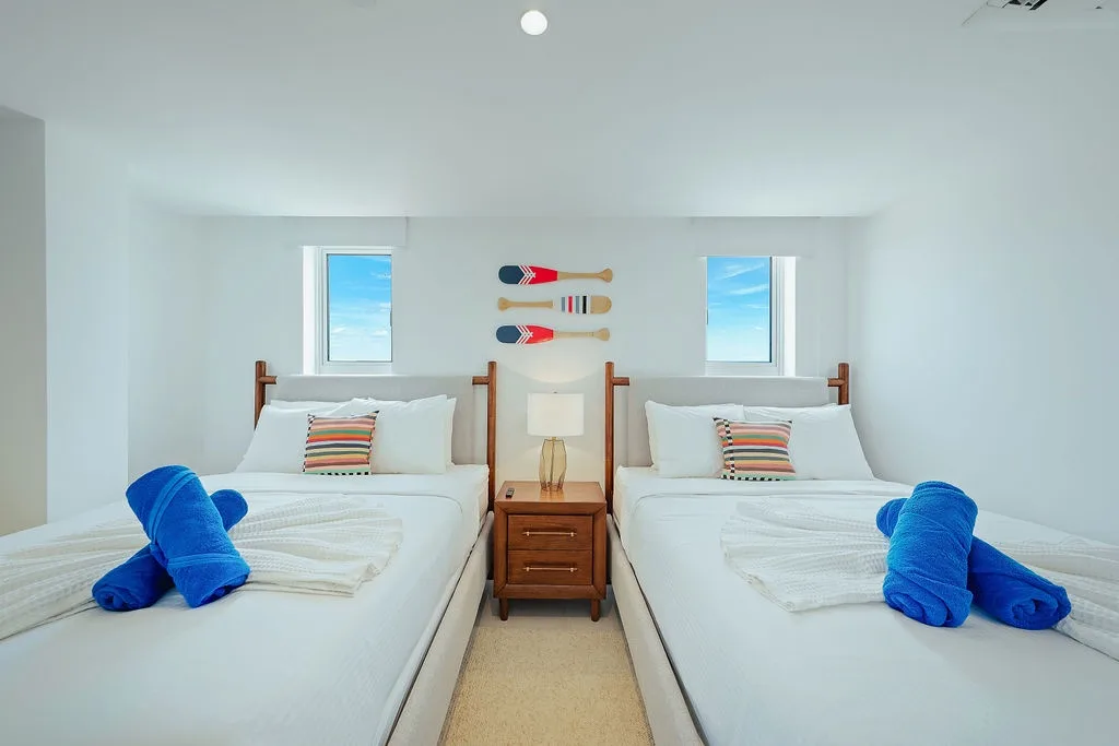 A360.E62- Luxury 3BR Suite with Terrace Near Eagle Beach