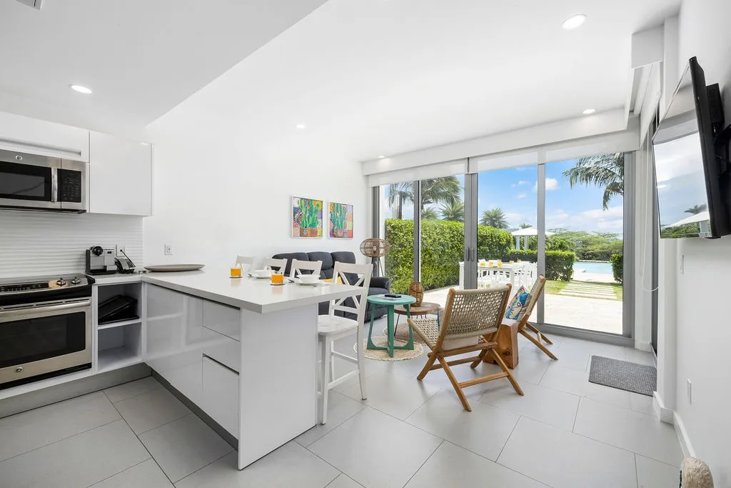 2BSGF-Azure114 - Luxurious Beach Vibes Retreat w/ Private Hot Tub