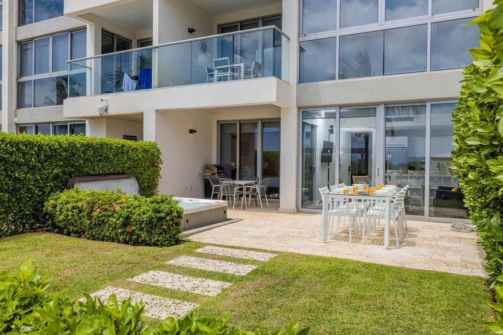 2BSGF-Azure114 - Luxurious Beach Vibes Retreat w/ Private Hot Tub