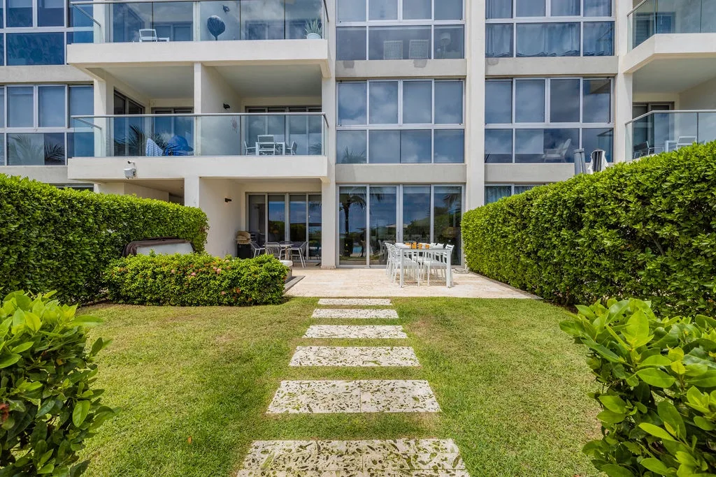 2BSGF-Azure114 - Luxurious Beach Vibes Retreat w/ Private Hot Tub