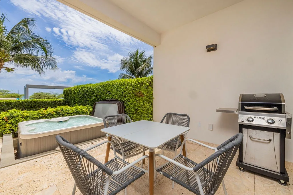 2BSGF-Azure114 - Luxurious Beach Vibes Retreat w/ Private Hot Tub