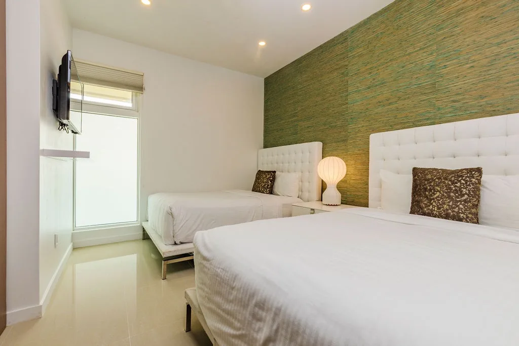 1BS-Blue424 - Convenience and luxury Condo for 4