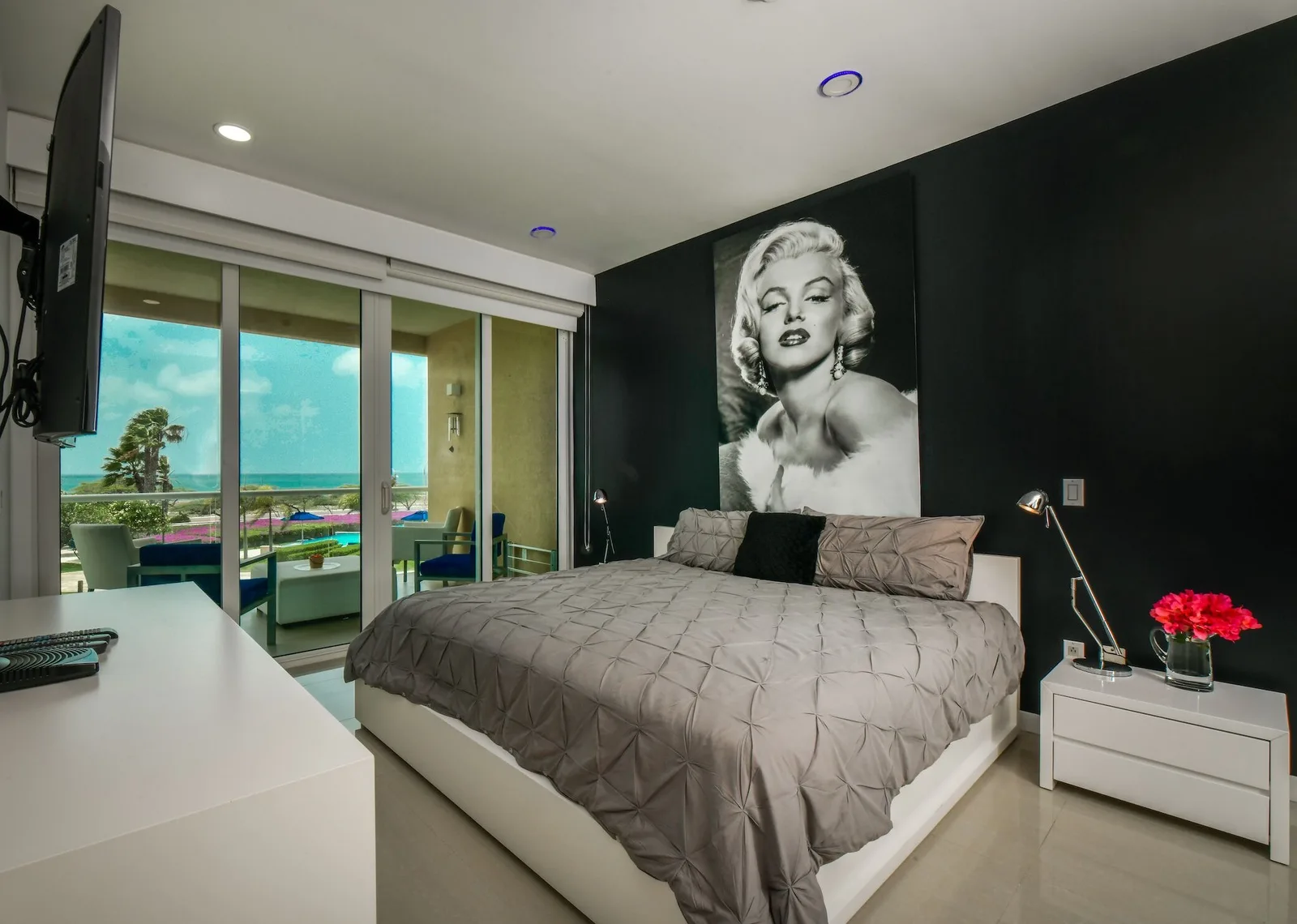 3BS-Blue226 - Luxury 5* 3 bdr Oceanfront condo between both Eagle & Palm Beach!