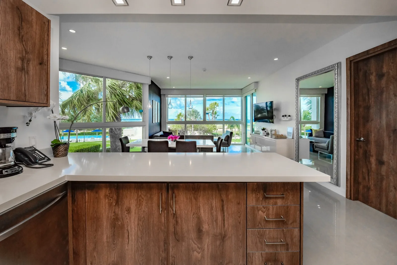 3BS-Blue226 - Luxury 5* 3 bdr Oceanfront condo between both Eagle & Palm Beach!