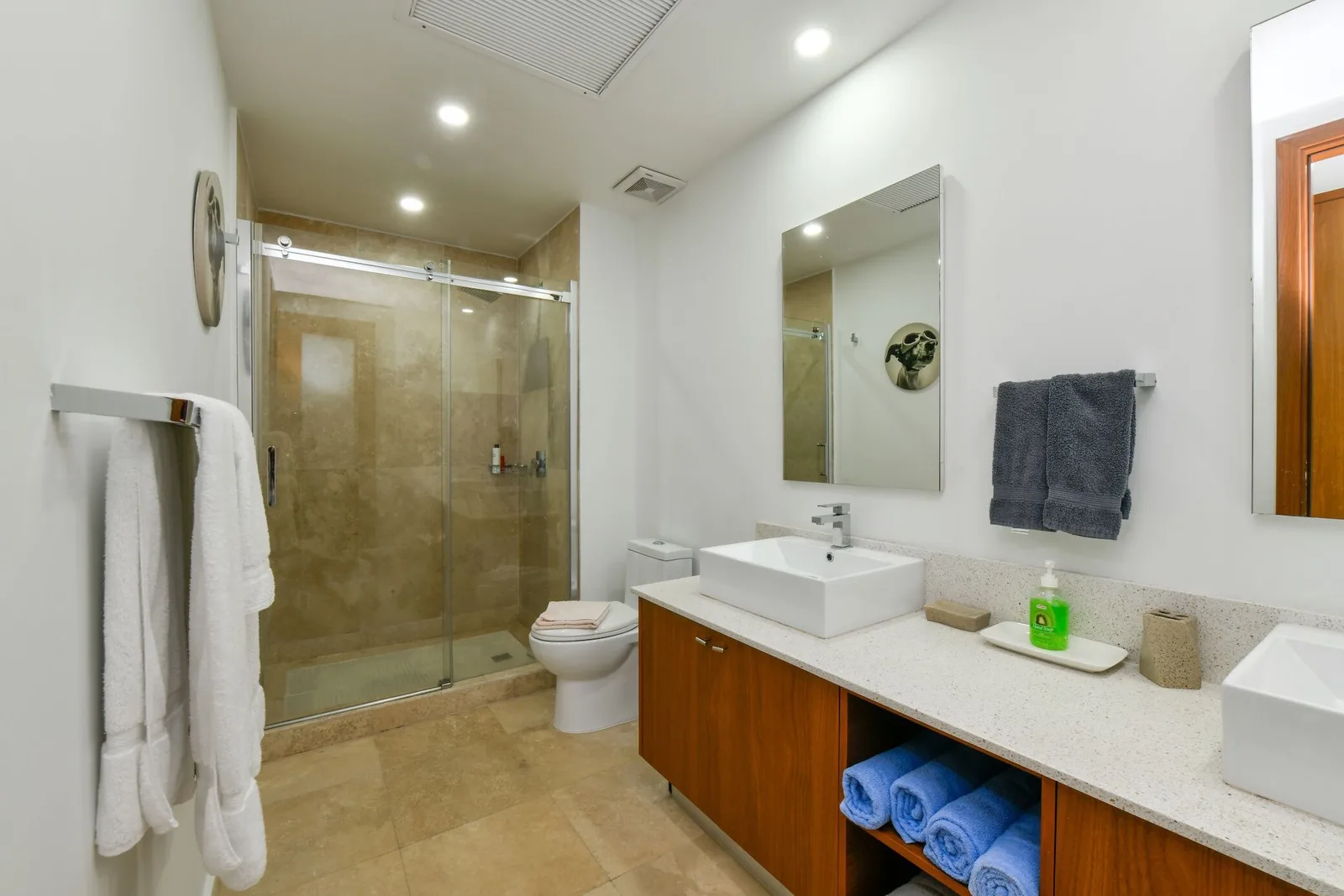 3BS-Blue226 - Luxury 5* 3 bdr Oceanfront condo between both Eagle & Palm Beach!