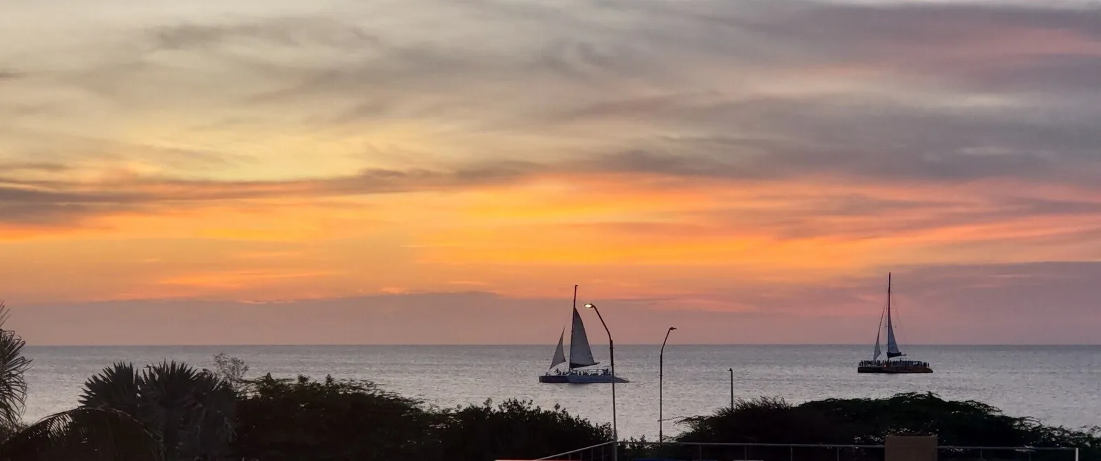 3BS-Blue226 - Luxury 5* 3 bdr Oceanfront condo between both Eagle & Palm Beach!