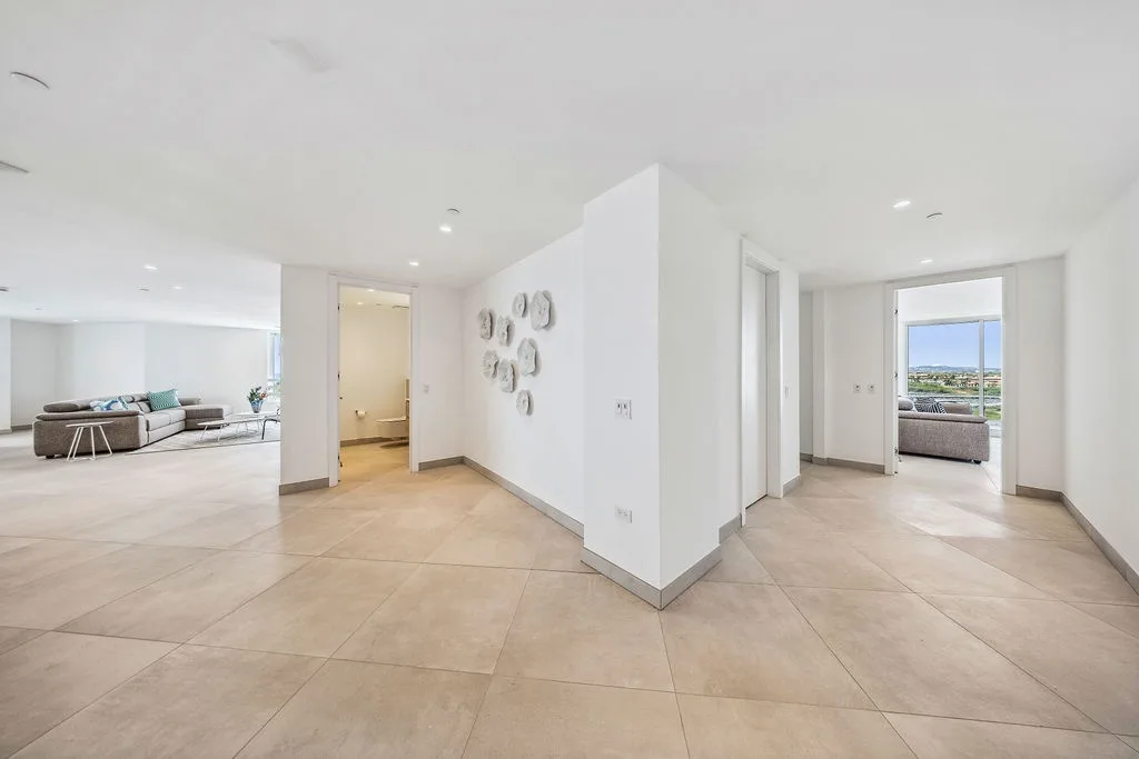 A360.W42 - Elegant 4BR Retreat | Steps to Eagle Beach