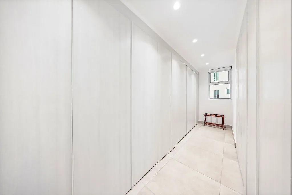 A360.W42 - Elegant 4BR Retreat | Steps to Eagle Beach